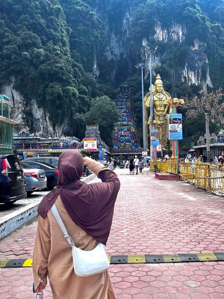 Malaysia trip - Alisha batu caves MAIN