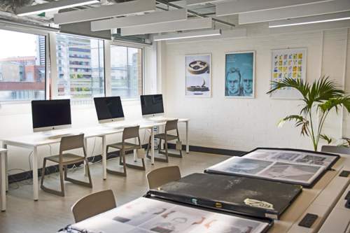 A large graphic design studio with lots of light and access to Macs - Image 1